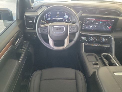 Used 2024 GMC Sierra 2500 Denali w/ Denali Reserve Package AWD/4WD image 17