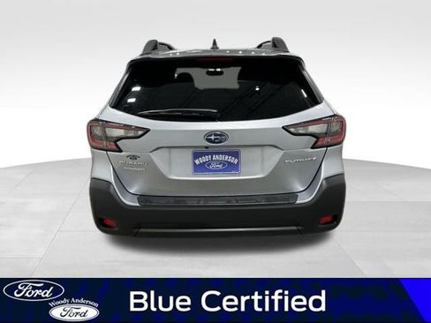 Used 2025 Subaru Outback Premium image 6
