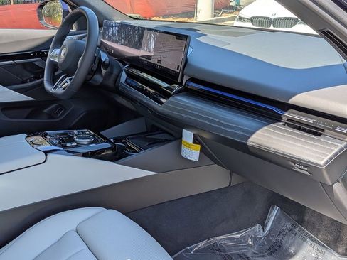 New 2026 BMW 530i w/ M Sport Package RWD image 11