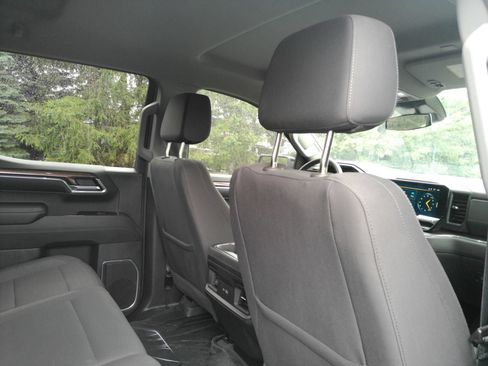Certified 2024 Chevrolet Silverado 1500 RST w/ Convenience Package II AWD/4WD image 19