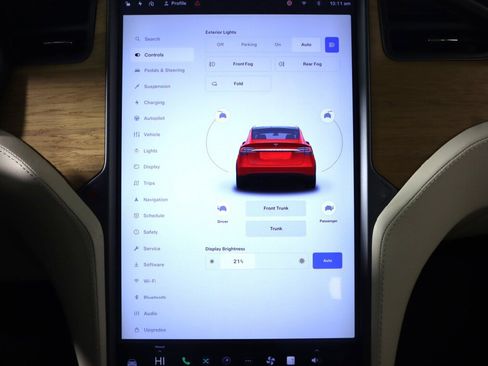 Used 2018 Tesla Model X 75D image 21