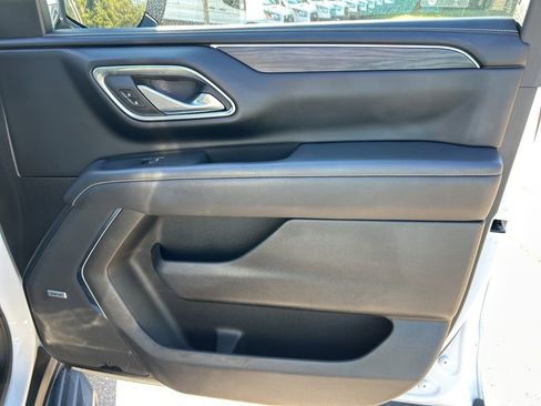 Used 2023 GMC Yukon SLT image 34