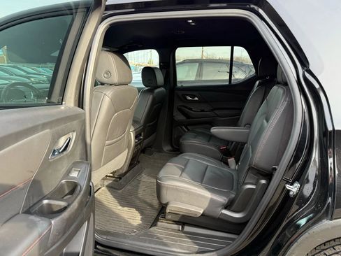 Used 2023 Chevrolet Traverse RS image 13