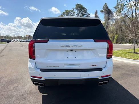 Used 2025 GMC Yukon Denali image 11