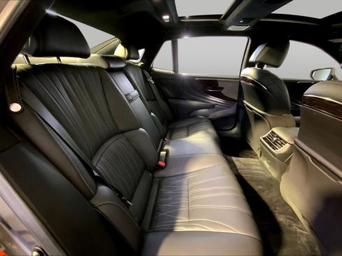 Used 2023 Lexus LS 500 AWD w/ Interior Upgrade Package image 20