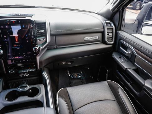 Used 2025 RAM 2500 Laramie w/ Towing Technology Group AWD/4WD image 15