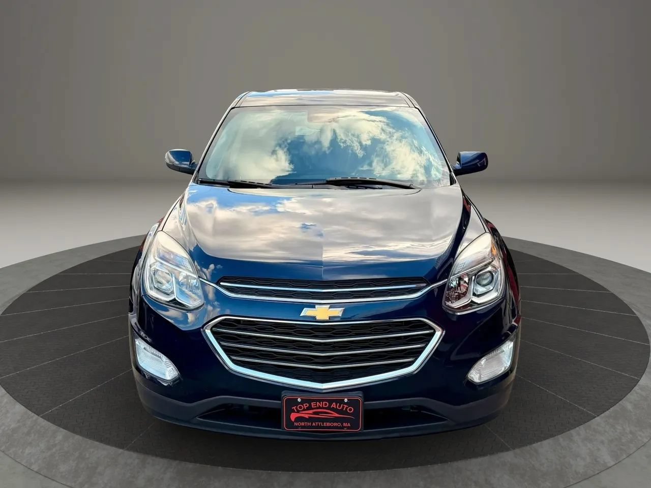 Used 2017 Chevrolet Equinox LT AWD/4WD image 2