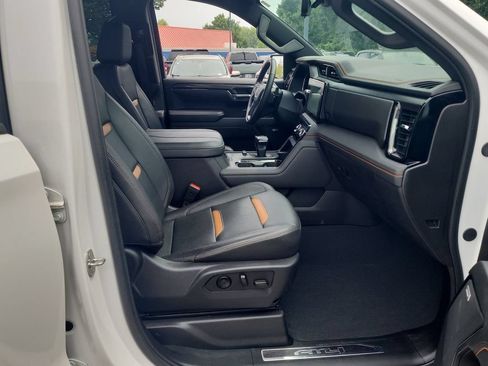 Certified 2024 GMC Sierra 1500 AT4 w/ Technology Package AWD/4WD image 28