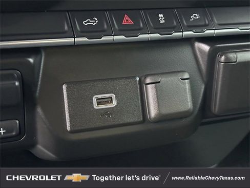 Used 2020 Chevrolet Silverado 2500 Custom w/ Custom Value Package image 22