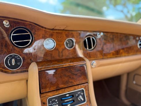 Used 2000 Rolls-Royce Corniche RWD image 18