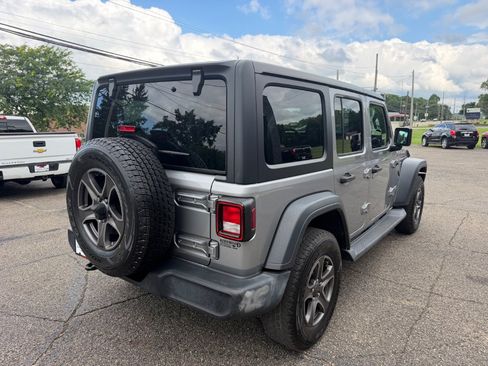 Used 2018 Jeep Wrangler Unlimited Sport S AWD/4WD image 5