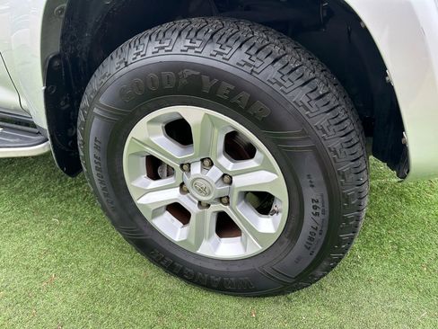 Used 2014 Toyota 4Runner SR5 image 47