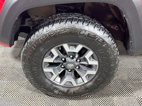 Certified 2023 Toyota Tacoma TRD Off-Road image 28