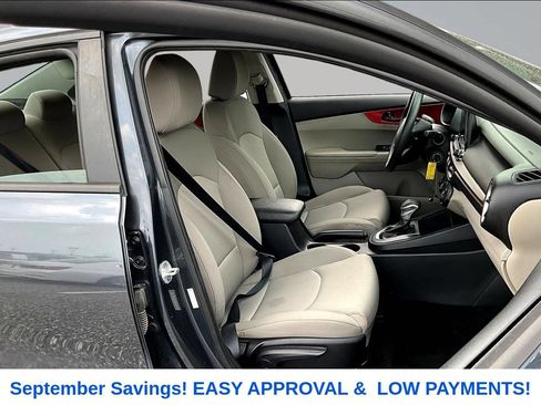 Used 2020 Kia Forte LXS FWD image 24