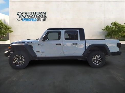 New 2025 Jeep Gladiator Rubicon w/ Convenience Group image 2