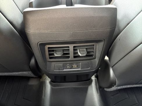 Used 2025 GMC Canyon AT4 AWD/4WD image 39