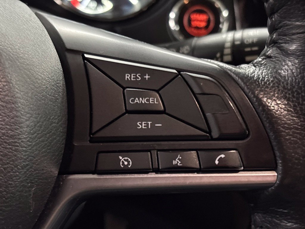 Used 2018 Nissan Rogue SV AWD/4WD image 26