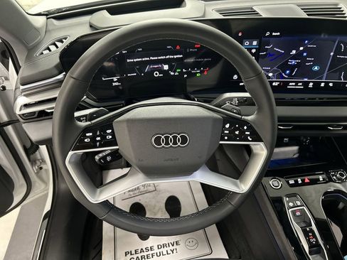 Used 2025 Audi A5 2.0T Premium Plus w/ Premium Plus AWD/4WD image 4