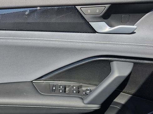 New 2026 Volkswagen Tiguan SE R-Line AWD/4WD image 29