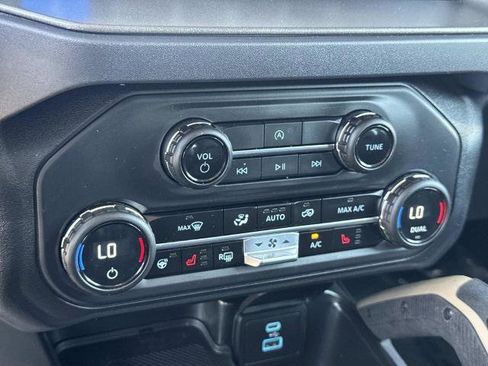 Certified 2025 Ford Bronco Badlands AWD/4WD image 15