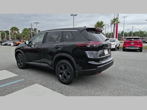 New 2026 Nissan Rogue SV FWD image 25
