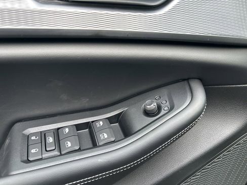 New 2025 Jeep Grand Cherokee Laredo image 16