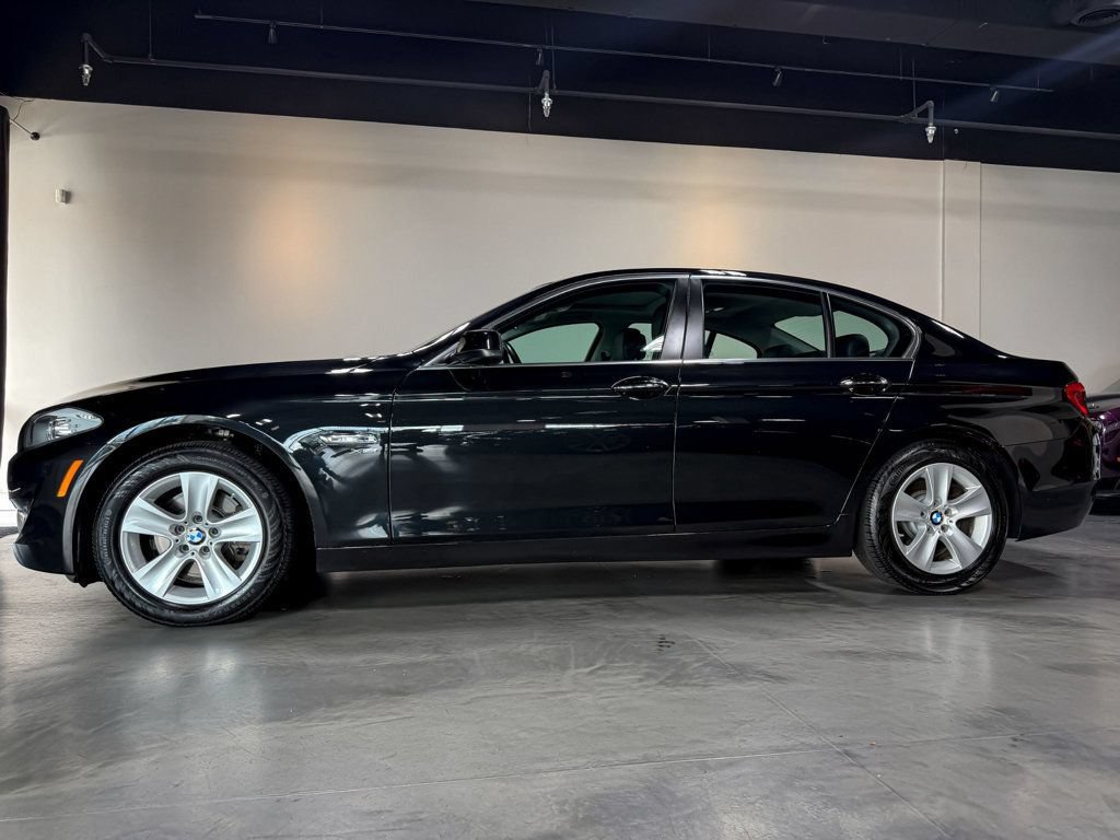 Used 2012 BMW 528i xDrive Sedan AWD/4WD image 49