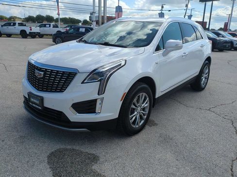 Used 2022 Cadillac XT5 Premium Luxury FWD image 4