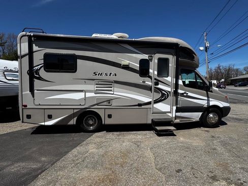 Used 2013 Mercedes-Benz Sprinter 3500 image 7