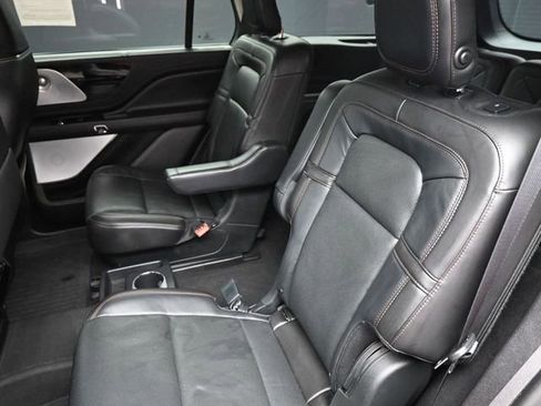 Used 2020 Lincoln Aviator Reserve w/ Equipment Group 202A AWD/4WD image 15