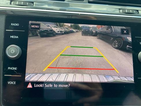 Used 2019 Volkswagen Tiguan SE image 10