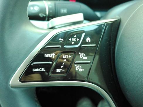 Used 2023 Mercedes-Benz E 350 Sedan image 39