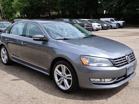 Used 2014 Volkswagen Passat 3.6 SEL Premium FWD image 1