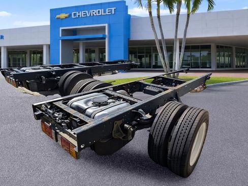 New 2024 Chevrolet Low Cab Forward RWD image 6