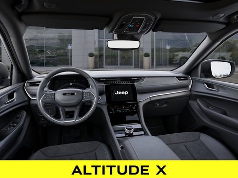 New 2025 Jeep Grand Cherokee L Altitude image 14