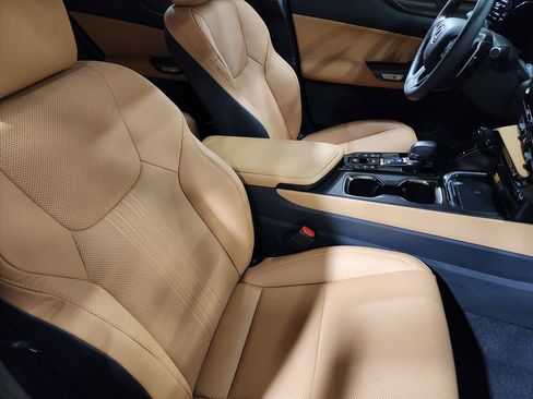 Used 2025 Lexus NX 350 Premium AWD image 31