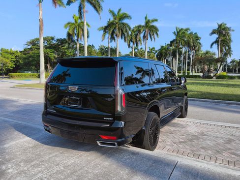 Used 2022 Cadillac Escalade ESV Luxury RWD image 20