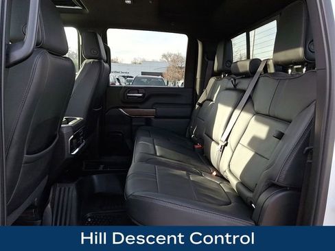 Used 2023 Chevrolet Silverado 2500 High Country image 14