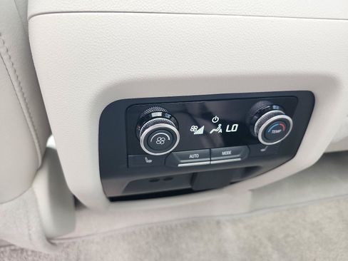 Used 2026 Buick Enclave Avenir w/ Super Cruise Package AWD/4WD image 13