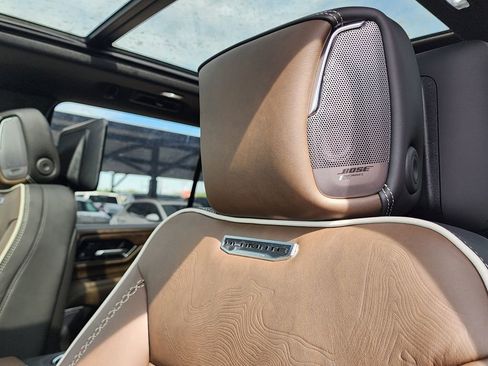 New 2026 GMC Yukon XL Denali Ultimate AWD/4WD image 19