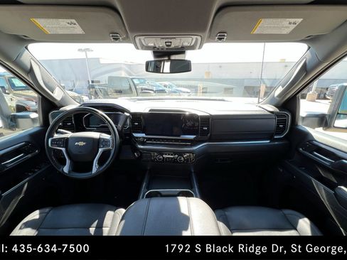 Used 2024 Chevrolet Silverado 3500 LTZ w/ LTZ Convenience Package image 9