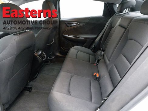 Used 2025 Chevrolet Malibu LT FWD image 21