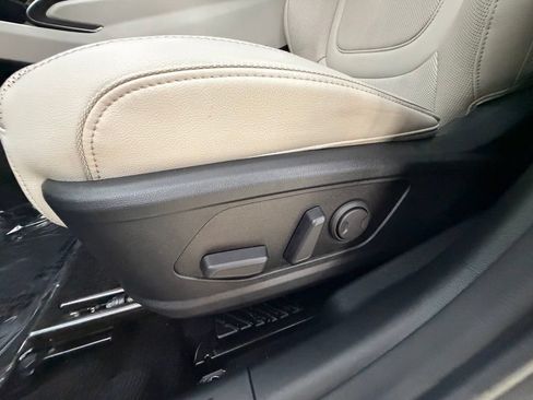 Used 2022 Hyundai Tucson Limited AWD/4WD image 47