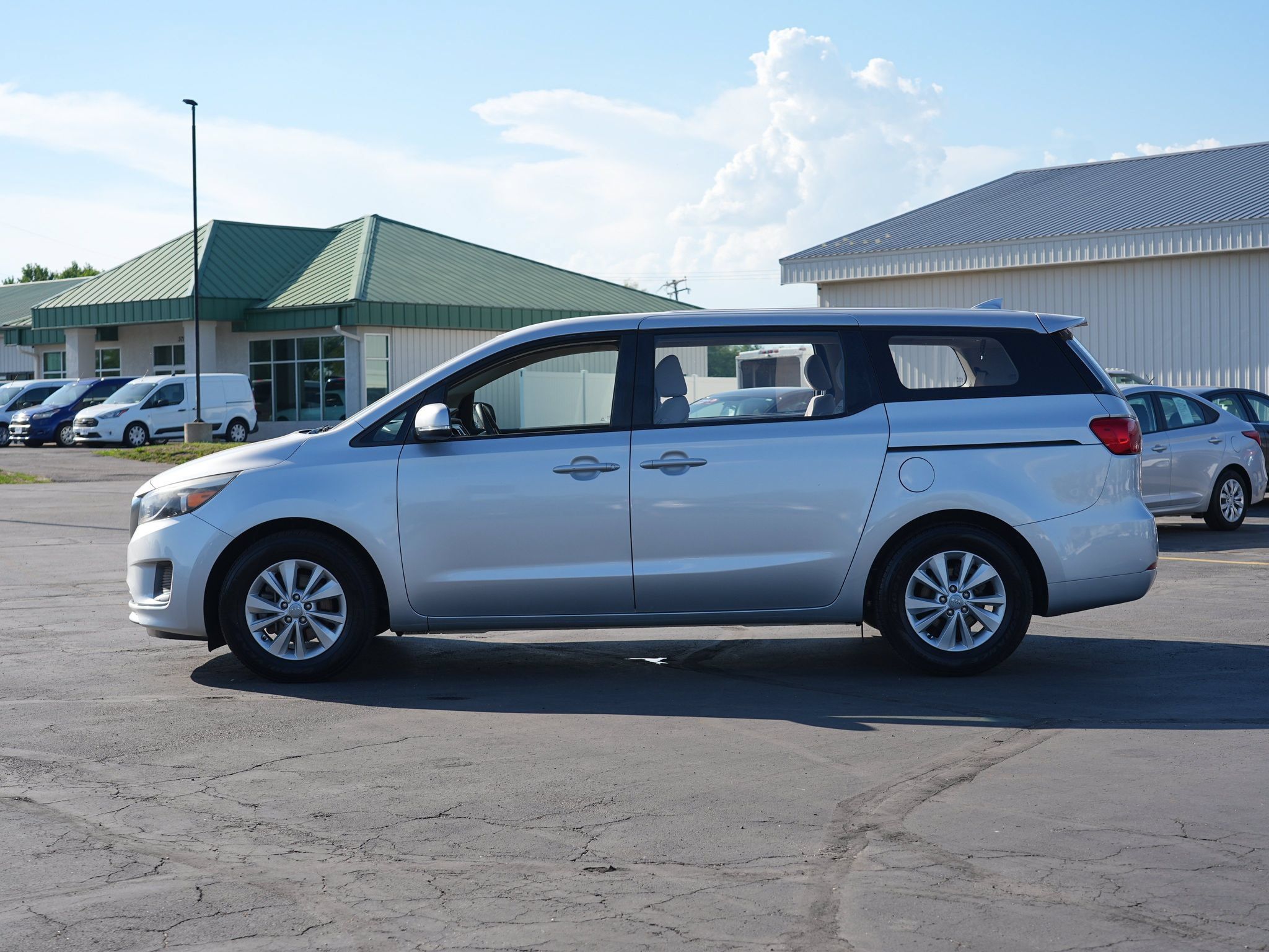 Used 2018 Kia Sedona L FWD image 7