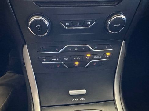 Used 2016 Ford Edge SEL w/ Equipment Group 201A FWD image 22