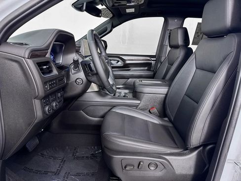 Used 2023 Chevrolet Tahoe Z71 w/ Off-Road Capability Package image 18