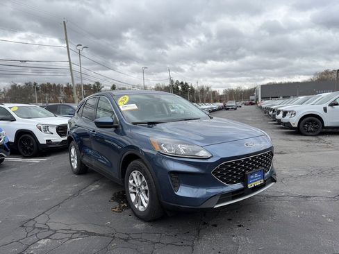 Certified 2020 Ford Escape SE image 9
