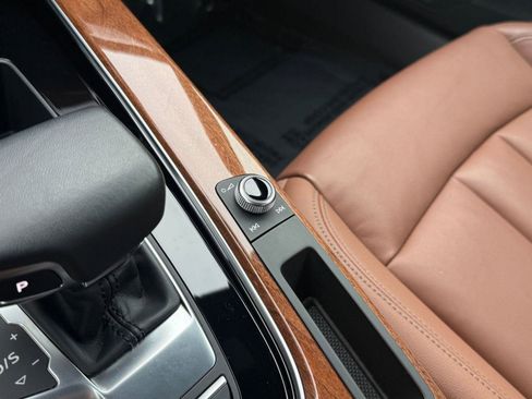 Used 2023 Audi A4 2.0T Premium w/ Convenience Package image 28