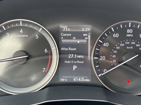 Used 2016 Lexus ES 350 w/ Premium Package w/Wood Trim FWD image 12