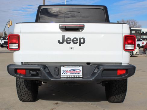 Used 2023 Jeep Gladiator Sport image 25